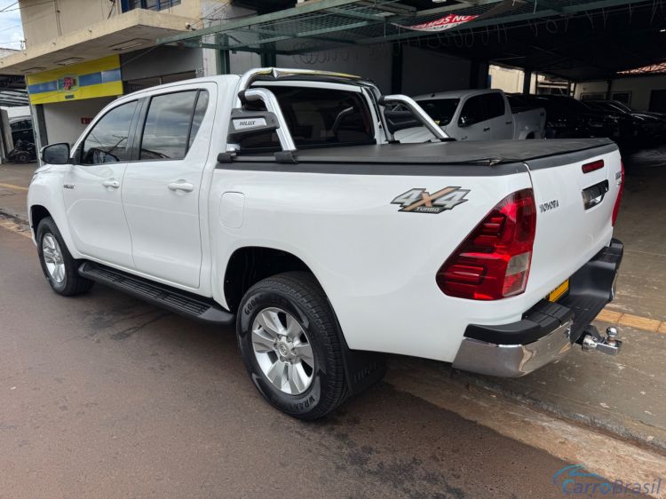 MV Automveis | Hilux 2.8 SRV 4X4 CD 16V DIESEL 4P AUTOMTICO 16/16 - foto 4