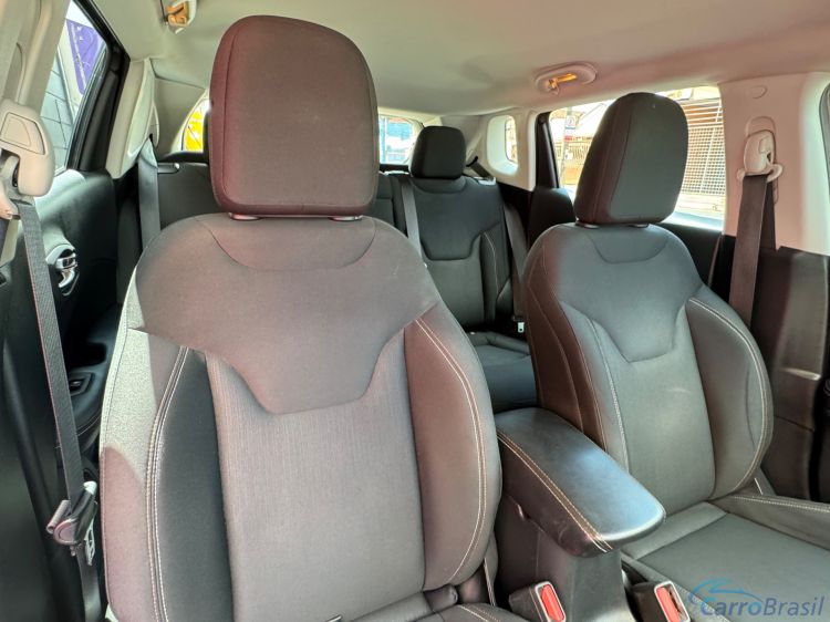 MV Automveis | Compass 2.0 16V DIESEL LONGITUDE 4X4 AUTOMTICO 16/17 - foto 10