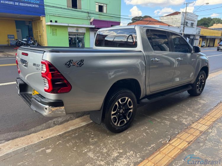 MV Automveis | Hilux 2.8 D-4D TURBO DIESEL CD SRX LIMITED 4X4 AUTOMTICO 22/23 - foto 4