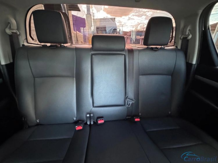MV Automveis | Hilux 2.8 D-4D TURBO DIESEL CD SRX LIMITED 4X4 AUTOMTICO 22/23 - foto 8