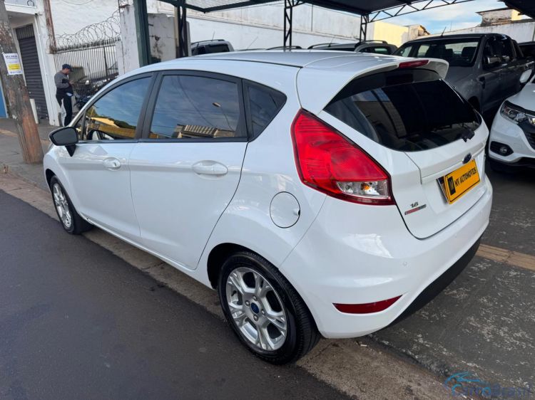 MV Automveis | Fiesta Hatch 1.6 SE HATCH 16V FLEX 4P POWERSHIFT 13/14 - foto 3