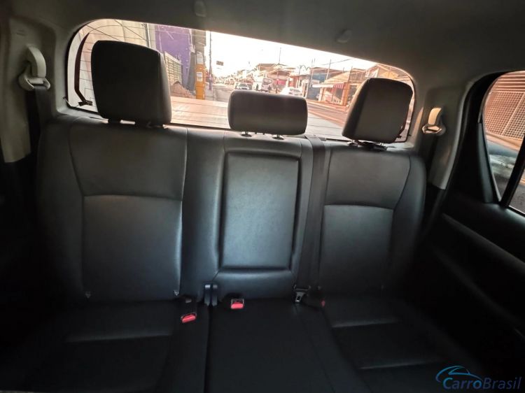 MV Automveis | Hilux 2.8 D-4D TURBO DIESEL CD SRX 4X4 AUTOMTICO 21/21 - foto 8