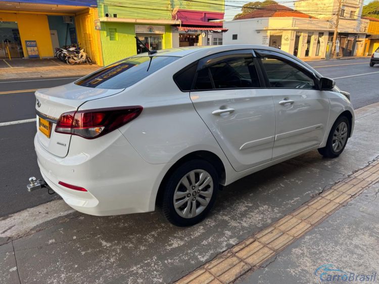 MV Automveis | HB 20 Sedan 1.6 COMFORT PLUS 16V FLEX 4P AUTOMTICO 19/19 - foto 4