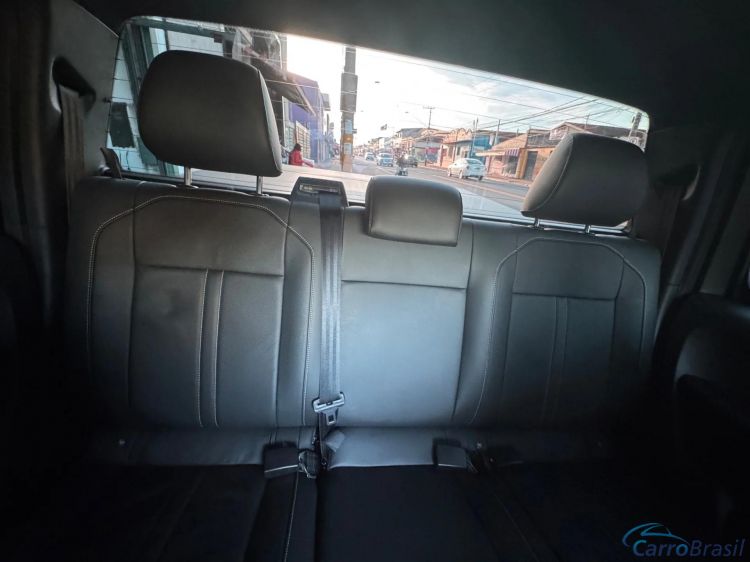 MV Automveis | Amarok 3.0 V6 TDI DIESEL HIGHLINE CD 4MOTION AUTOMTICO 24/25 - foto 8