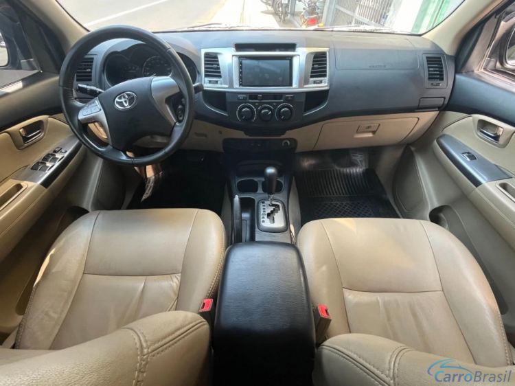 MV Automveis | Hilux 2.7 SR 4X2 16V FLEX 4P AUTOMTICO 14/14 - foto 7