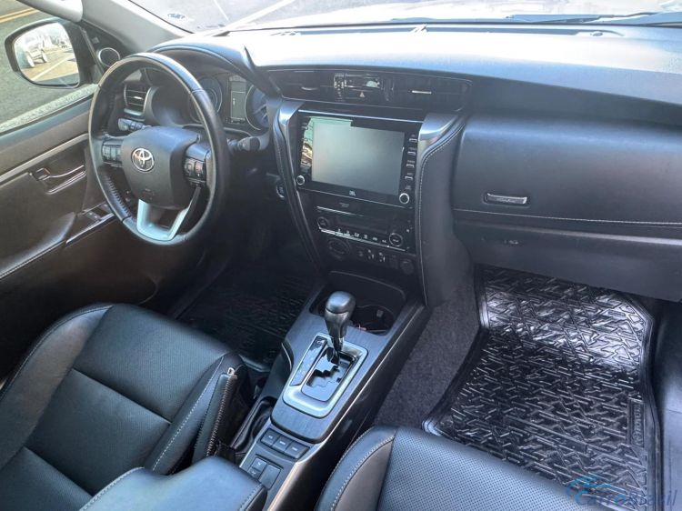 MV Automveis | Hilux 2.8 D-4D TURBO DIESEL SRX 7L 4X4 AUTOMTICO 21/21 - foto 9