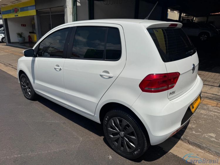 MV Automveis | Fox 1.6 MSI TRENDLINE 8V FLEX 4P MANUAL 16/17 - foto 4
