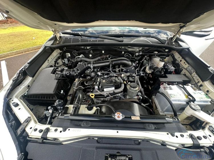 MV Automveis | Hilux 2.7 SRV 4X2 CD 16V FLEX 4P AUTOMTICO 17/17 - foto 10