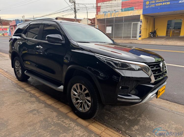 MV Automveis | Hilux 2.8 D-4D TURBO DIESEL SRX 7L 4X4 AUTOMTICO 21/21 - foto 2