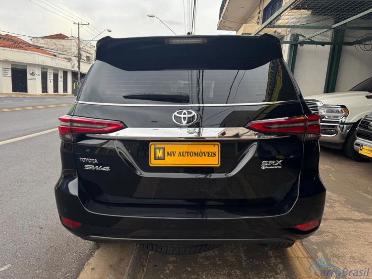 MV Automveis | Hilux 2.8 D-4D TURBO DIESEL SRX 7L 4X4 AUTOMTICO 21/21 - foto 6