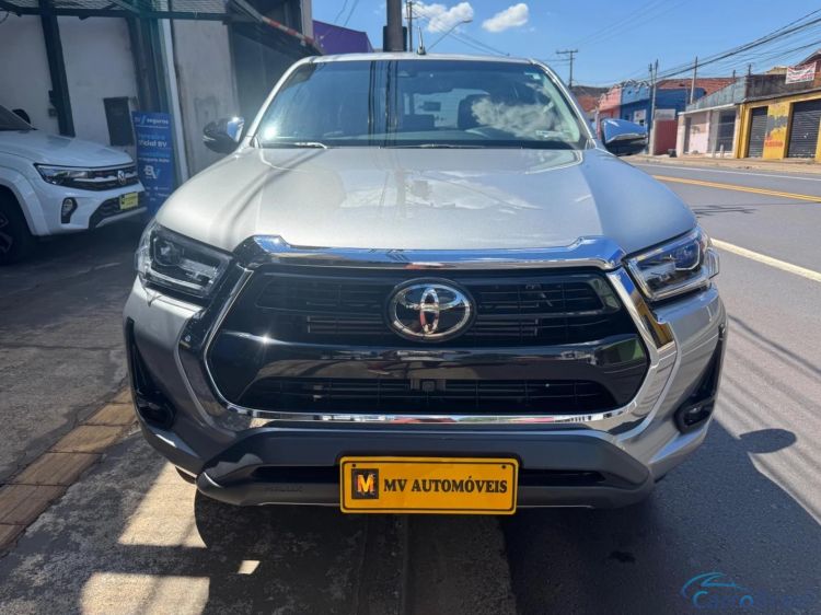 MV Automóveis | Hilux 2.8 D-4D TURBO DIESEL CD SRX 4X4 AUTOMÁTICO 23/24 - foto 5