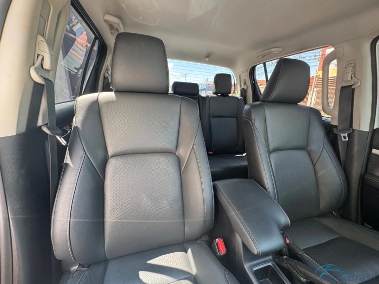MV Automóveis | Hilux 2.8 D-4D TURBO DIESEL CD SRX 4X4 AUTOMÁTICO 23/24 - foto 10