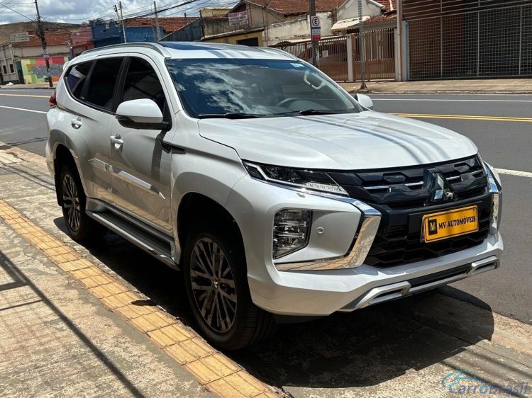 MV Automóveis | Pajero 2.4 16V MIVEC TURBO DIESEL LEGEND BLACK AWD AUTOMÁTICO 24/25 - foto 2