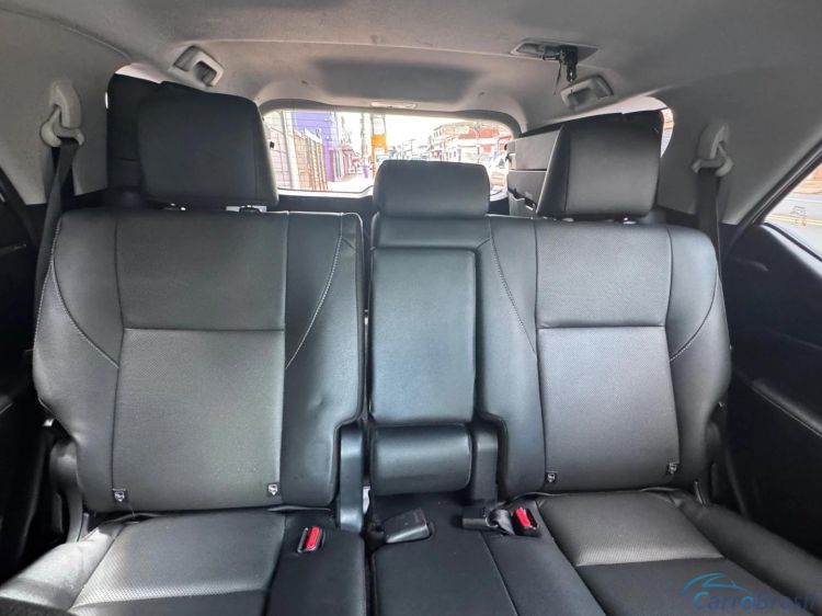 MV Automóveis | Hilux 2.8 D-4D TURBO DIESEL SRX 7L 4X4 AUTOMÁTICO 23/24 - foto 8