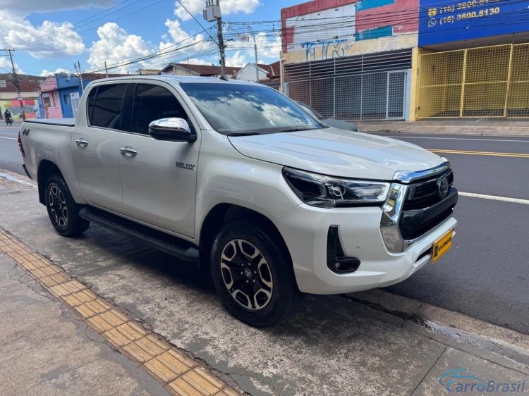 MV Automóveis | Hilux 2.8 D-4D TURBO DIESEL CD SRX 4X4 AUTOMÁTICO 21/21 - foto 2
