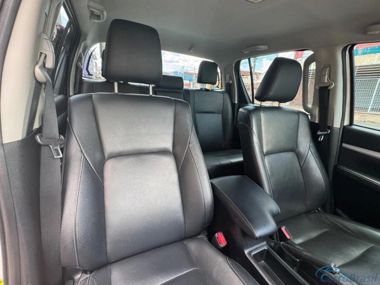 MV Automóveis | Hilux 2.8 D-4D TURBO DIESEL CD SRX 4X4 AUTOMÁTICO 21/21 - foto 10