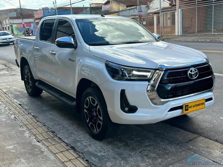 MV Automóveis | Hilux 2.8 D-4D TURBO DIESEL CD SRV 4X4 AUTOMÁTICO 24/25 - foto 2