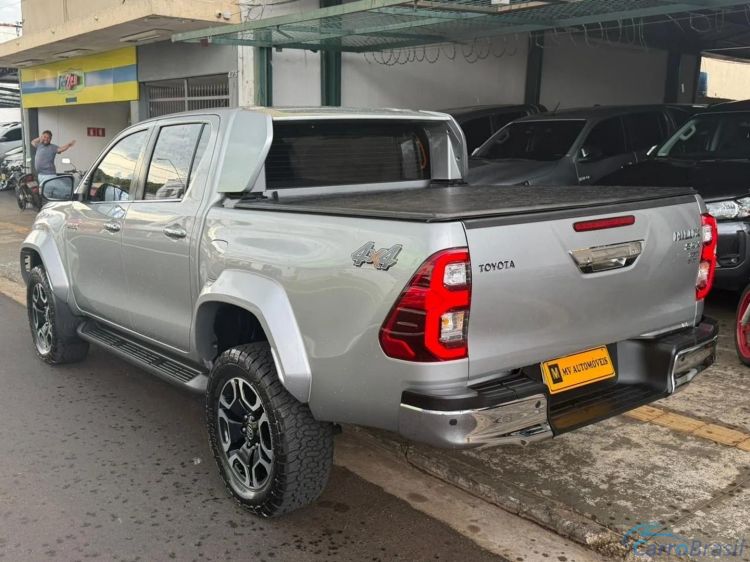 MV Automóveis | Hilux 2.8 D-4D TURBO DIESEL CD SRX PLUS 4X4 AUTOMÁTICO 24/24 - foto 3