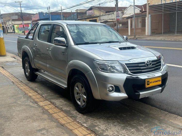 MV Automóveis | Hilux 3.0 SRV 4X4 CD 16V TURBO INTERCOOLER DIESEL 4P AUTOMÁTICO 14/14 - foto 2