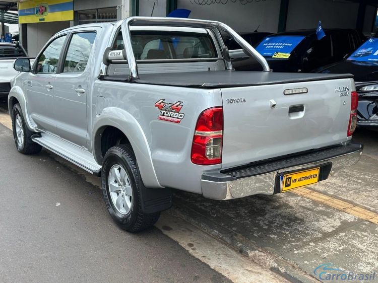 MV Automóveis | Hilux 3.0 SRV 4X4 CD 16V TURBO INTERCOOLER DIESEL 4P AUTOMÁTICO 14/14 - foto 3