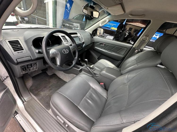 MV Automóveis | Hilux 3.0 SRV 4X4 CD 16V TURBO INTERCOOLER DIESEL 4P AUTOMÁTICO 14/14 - foto 8