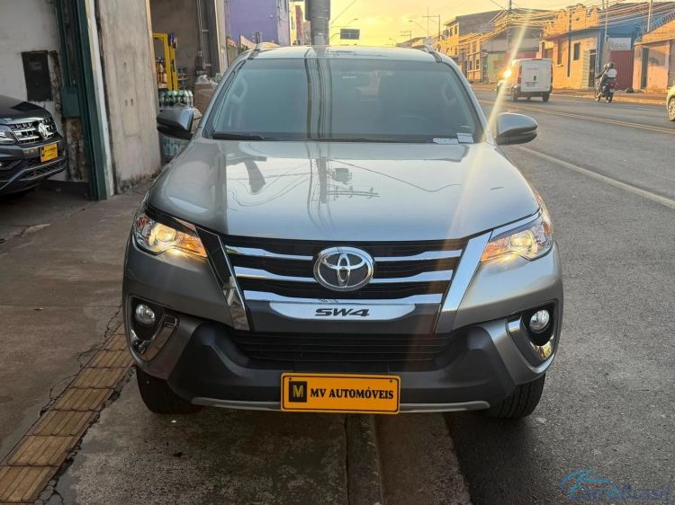 MV Automóveis | Hilux 2.7 SRV 7 LUGARES 4X2 16V FLEX 4P AUTOMÁTICO 19/20 - foto 5