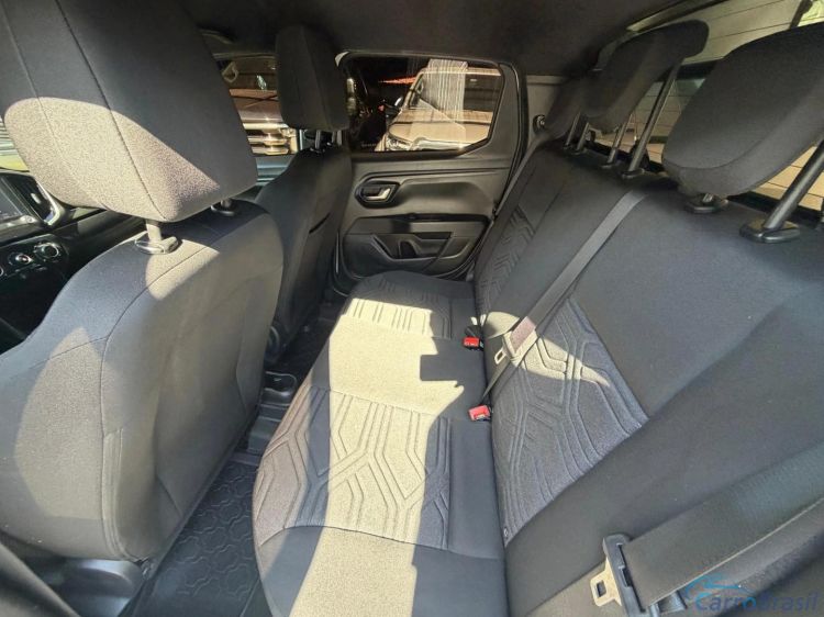 MV Automóveis | Strada 1.3 FIREFLY FLEX VOLCANO CD MANUAL 23/24 - foto 9