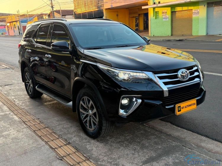 MV Automóveis | Hilux 2.8 SRX 4X4 16V TURBO INTERCOOLER DIESEL 4P AUTOMÁTICO 18/19 - foto 2
