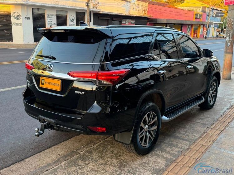 MV Automóveis | Hilux 2.8 SRX 4X4 16V TURBO INTERCOOLER DIESEL 4P AUTOMÁTICO 18/19 - foto 4