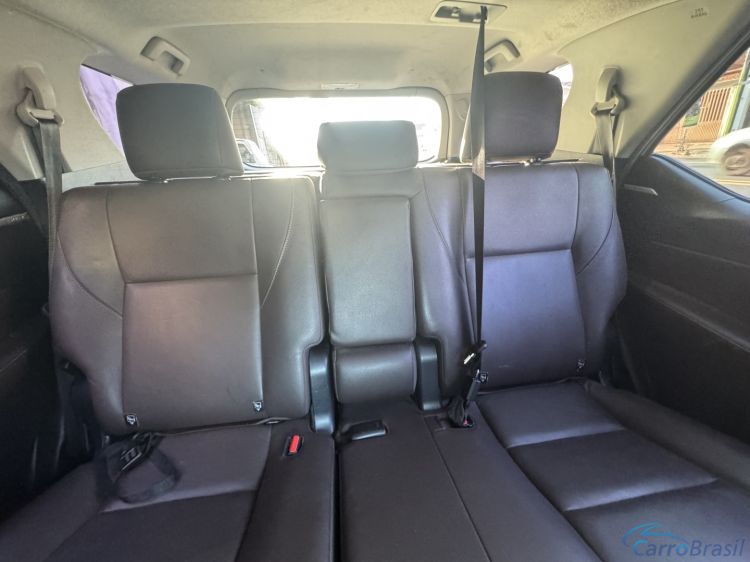 MV Automóveis | Hilux 2.8 SRX 4X4 16V TURBO INTERCOOLER DIESEL 4P AUTOMÁTICO 17/17 - foto 8