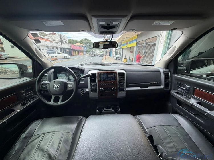 MV Automóveis | 2500 6.7 LARAMIE 4X4 CD I6 TURBO DIESEL 4P AUTOMÁTICO 12/12 - foto 10