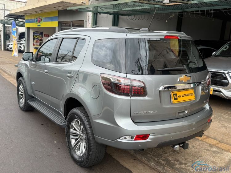 MV Automóveis | Trailblazer 2.8 16V TURBO DIESEL HIGH COUNTRY 7L 4X4 AUTOMÁTICO 24/25 - foto 4