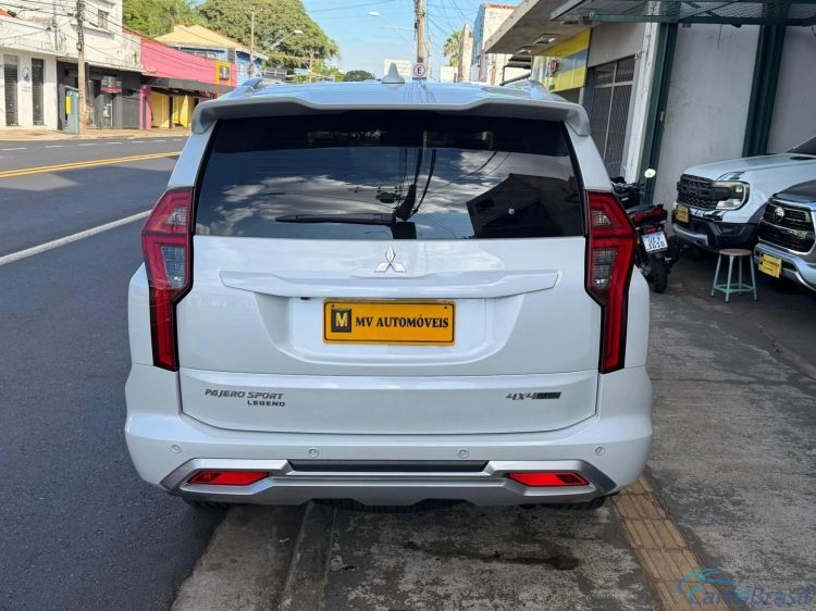MV Automóveis | Pajero 2.4 16V MIVEC TURBO DIESEL LEGEND AWD AUTOMÁTICO 24/25 - foto 6