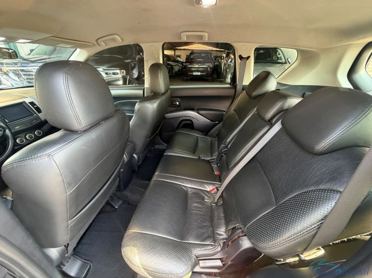 MV Automóveis | Outlander 2.4 4X4 16V GASOLINA 4P AUTOMÁTICO 10/10 - foto 8