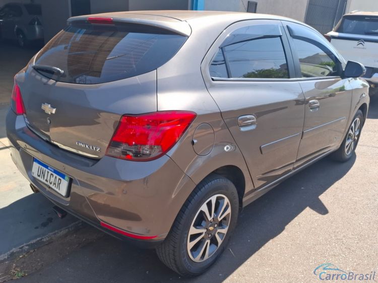 Unicar Veculos | Onix 1.4 MPFI LTZ 8V FLEX 4P MANUAL 13/14 - foto 6