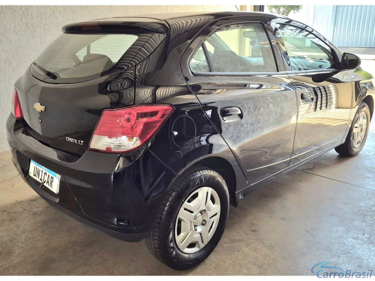 Unicar Veculos | Onix 1.0 MPFI LT 8V FLEX 4P MANUAL 13/13 - foto 6