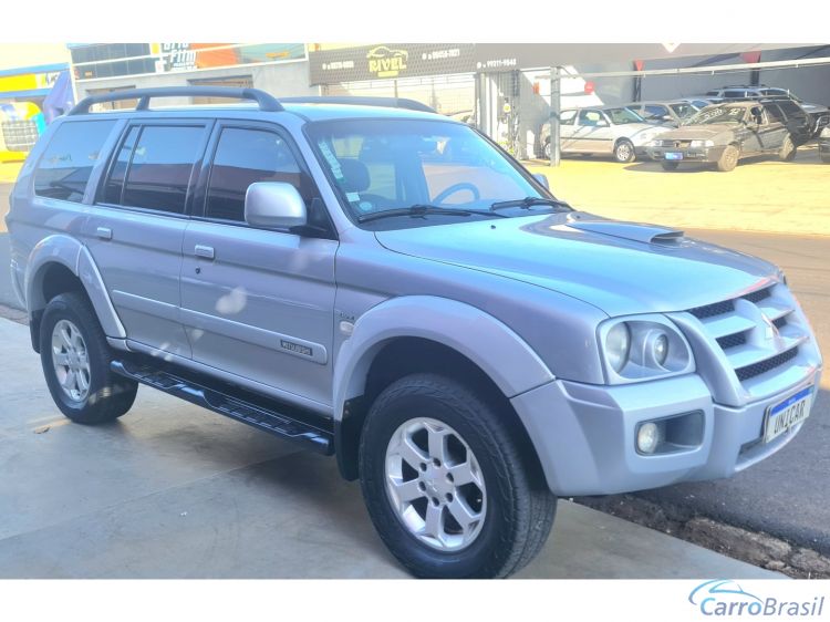 Unicar Veculos | Pajero 2.5 HPE 4X4 8V TURBO INTERCOOLER DIESEL 4P AUTOMTICO 09/10 - foto 3
