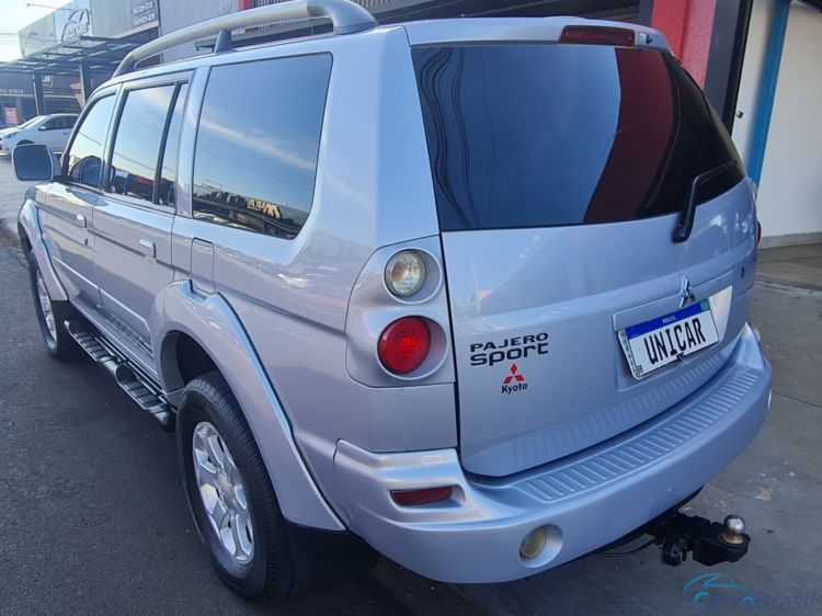 Unicar Veculos | Pajero 2.5 HPE 4X4 8V TURBO INTERCOOLER DIESEL 4P AUTOMTICO 09/10 - foto 6