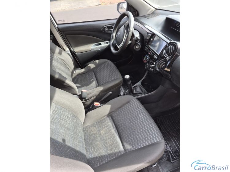 Unicar Veículos | Etios 1.5 X SEDAN 16V FLEX 4P MANUAL 15/15 - foto 7