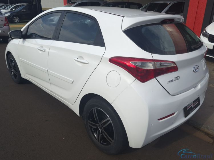 Unicar Veículos | HB 20 1.6 PREMIUM 16V FLEX 4P MANUAL 13/13 - foto 6
