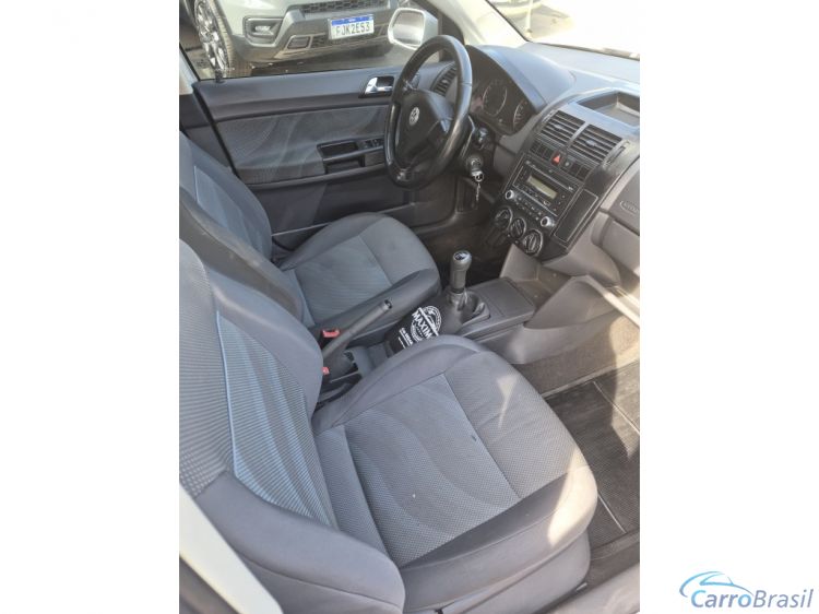 Unicar Veículos | Polo Sedan 1.6 MI FLEX 8V 4P MANUAL 11/12 - foto 8