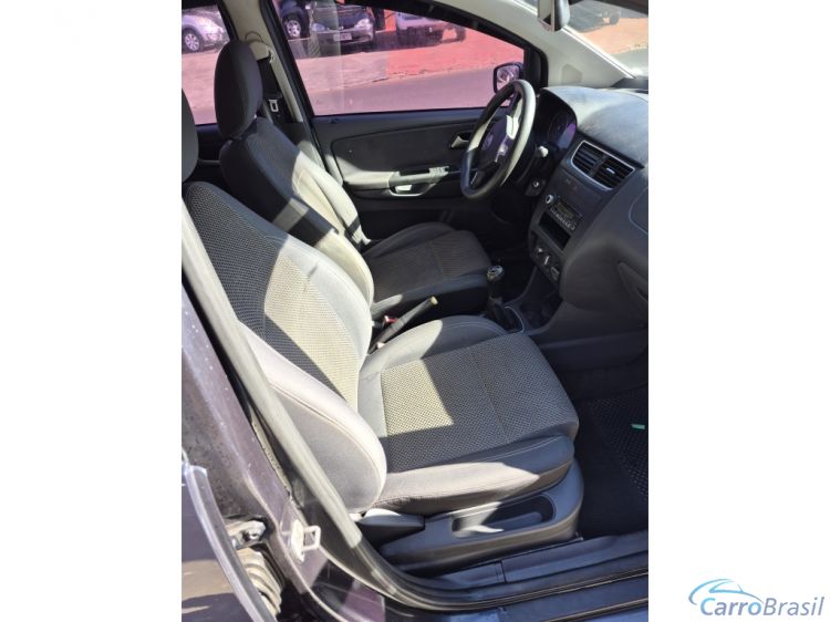 Unicar Veículos | SpaceFox 1.6 MI SPORTLINE 8V FLEX 4P MANUAL 10/11 - foto 8
