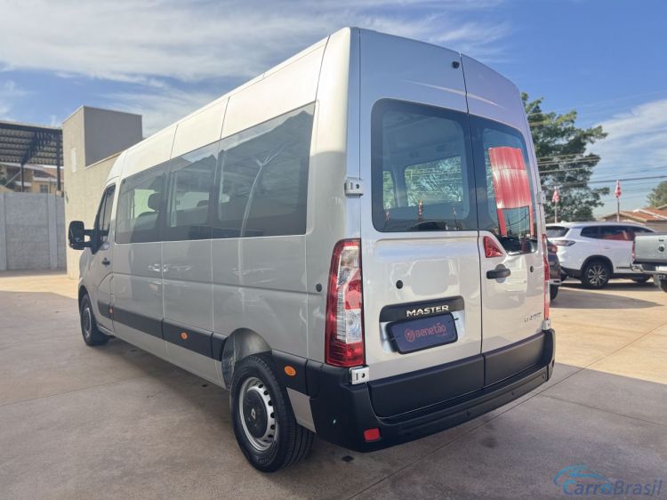 Beneto Veculos | Master 2.3 dCi Extra F.Vitre 16V Diesel 23/24 - foto 3