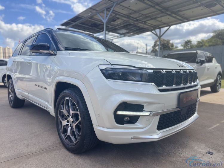 Beneto Veculos | Commander Overland T270 1.3 TB Flex Aut. 23/23 - foto 4