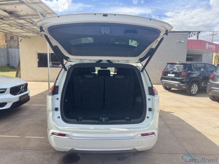 Beneto Veculos | Commander Overland T270 1.3 TB Flex Aut. 23/23 - foto 6