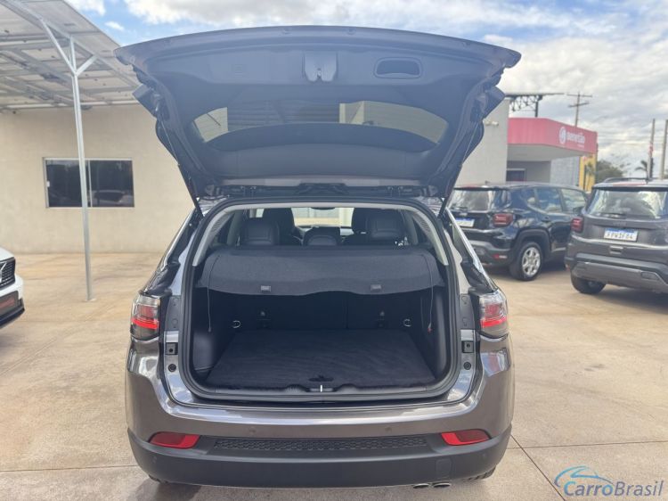 Beneto Veculos | Compass LIMITED T270 1.3 TB 4x2 Flex Aut 24/25 - foto 7