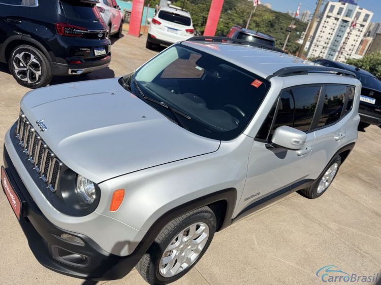 Beneto Veculos | Renegade Longitude 1.8 4x2 Flex 16V Aut. 16/16 - foto 2