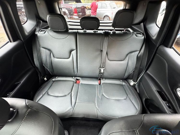 Beneto Veculos | Renegade S T270 1.3 TB 4x4 Flex Aut. 23/23 - foto 7
