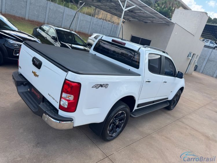 Beneto Veculos | S-10 Pick-Up LTZ 2.8 TDI 4x4 CD Dies.Aut 20/21 - foto 5