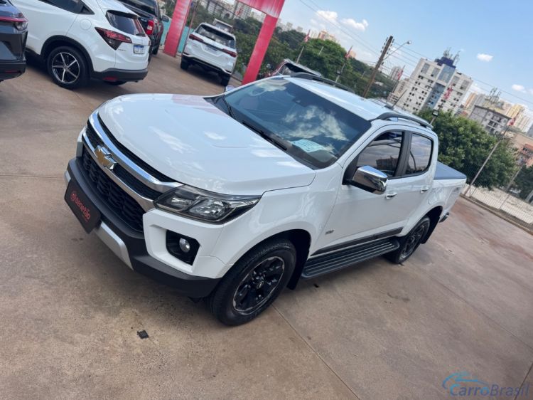 Beneto Veculos | S-10 Pick-Up LTZ 2.8 TDI 4x4 CD Dies.Aut 20/21 - foto 2